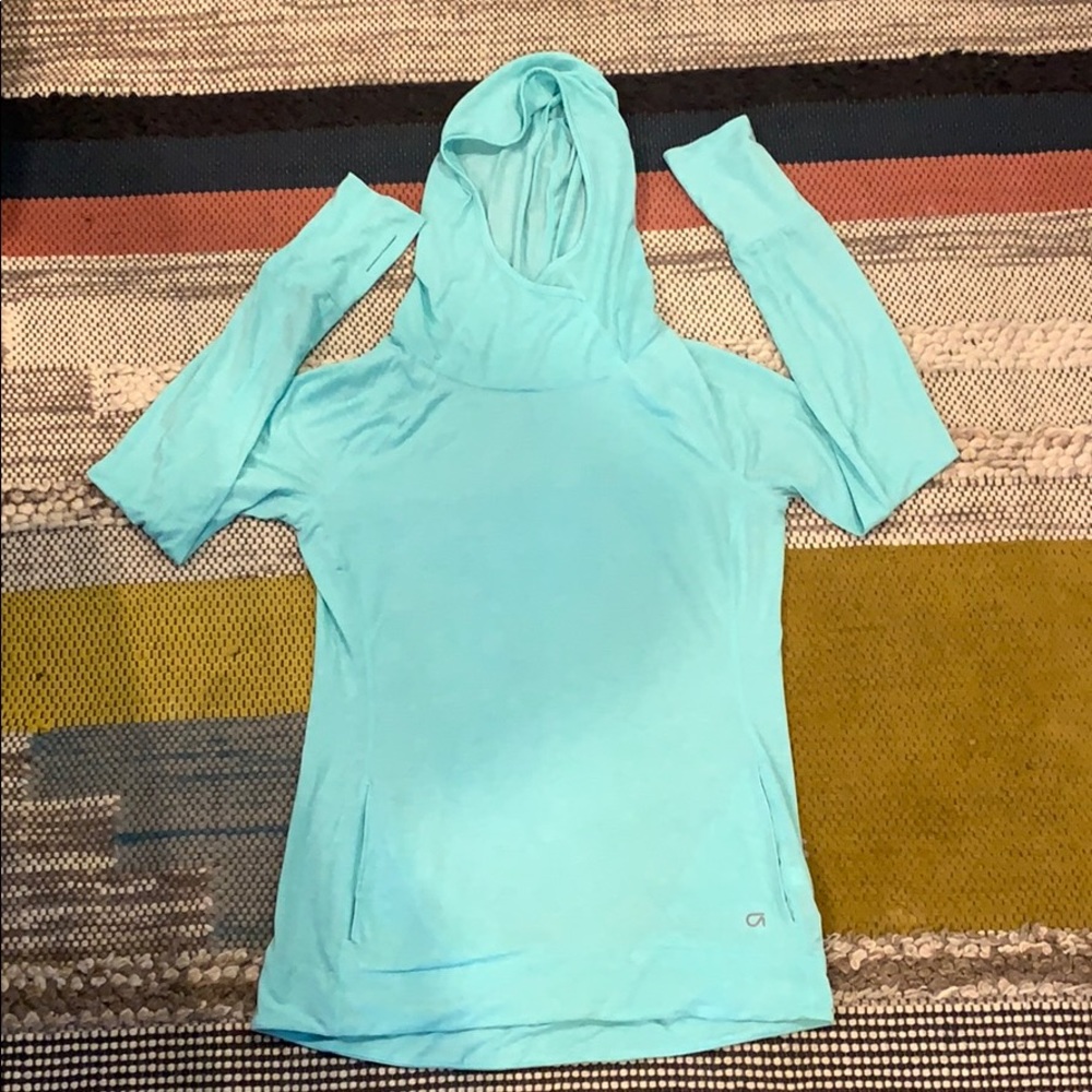 Gap fit activewear sweater
